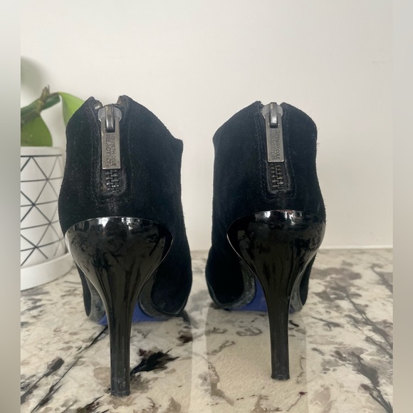 Kenneth Cole Ankle Boots - Picture 2 of 14